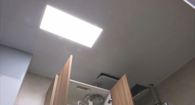 DƬ